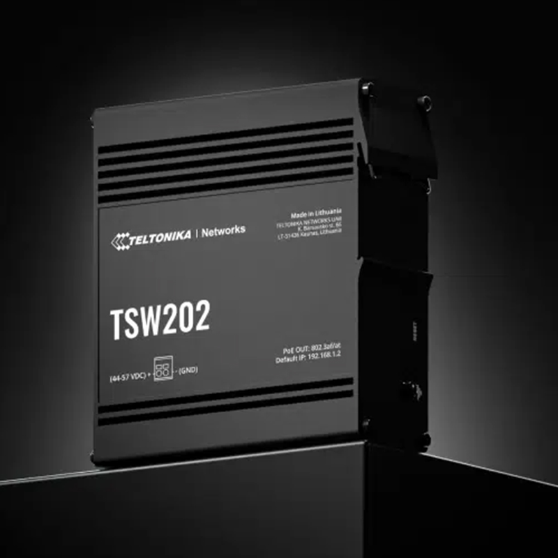 Netzwerk-Switch TSW202 in dunklem Hintergrund.