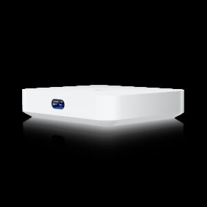 Ubiquiti UniFi Cloud Gateway Ultra / 1x 1/2.5 GbE RJ45 порт WAN / 4x GbE RJ45 порты LAN / 1 Гбит/с маршрутизация IDS/IPS / UCG-Ultra